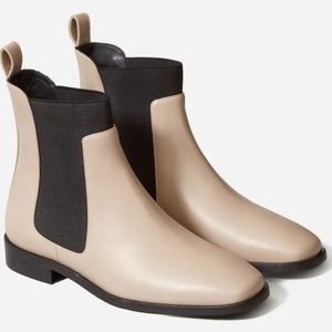 Everlane square toe Chelsea boot size 8